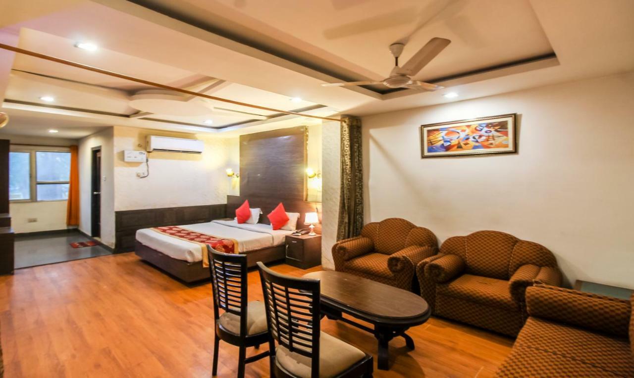 Hotel Monarch Inn Lucknow Luaran gambar